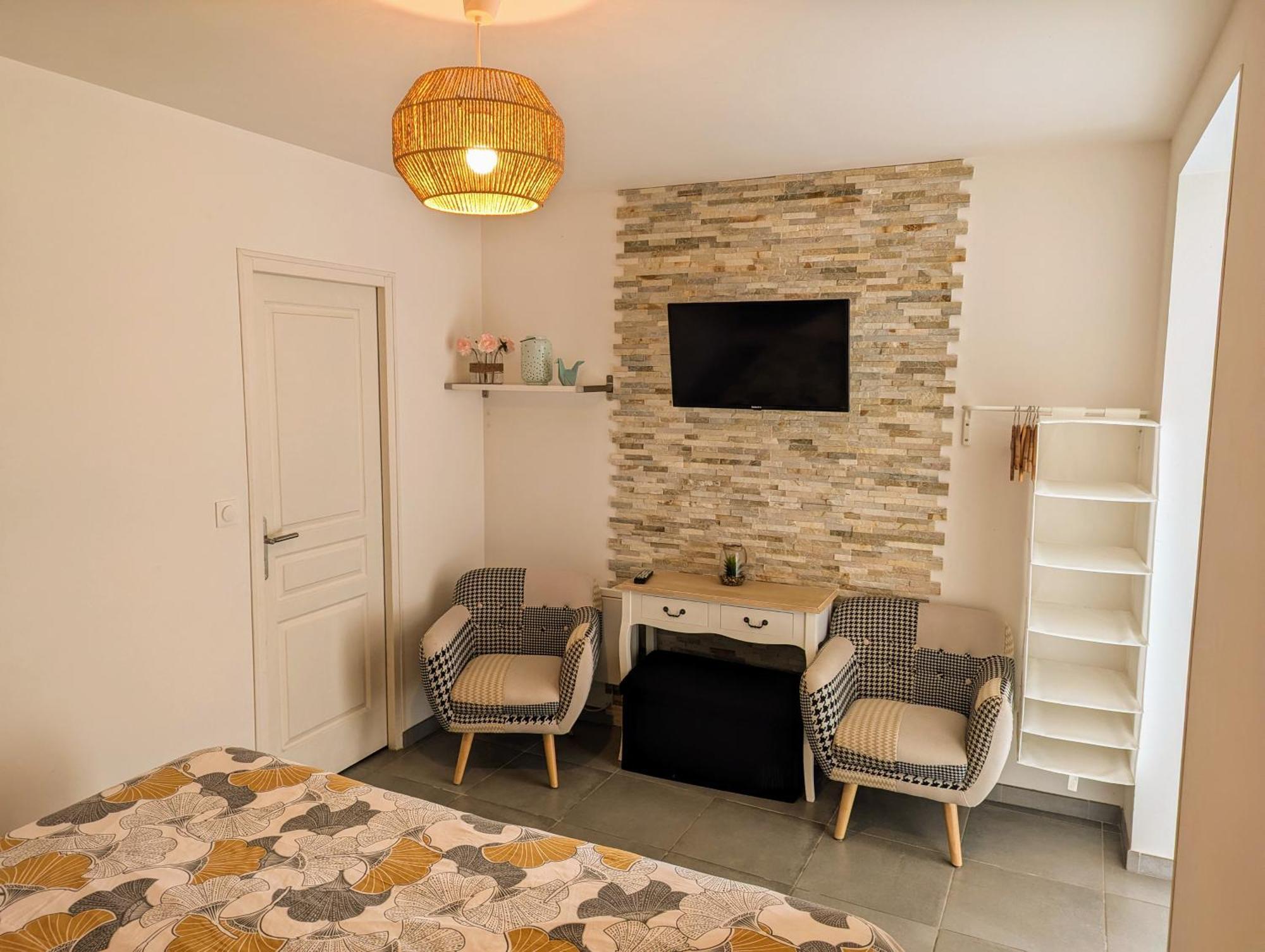 Studio Les Chambres De La Source - Milouin Sancourt  Exterior foto